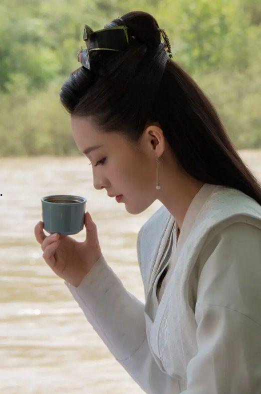 李沁最新资源爆料视频,影视新动向，期待她的精彩演绎