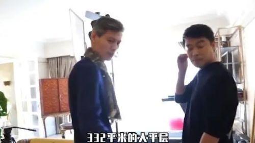 爆料娱乐博主是谁啊图片,爆料娱乐博主真实身份，网友热议背后的真相！