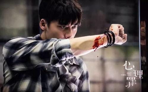 王源爆料李易峰恋情视频,甜蜜瞬间引网友热议