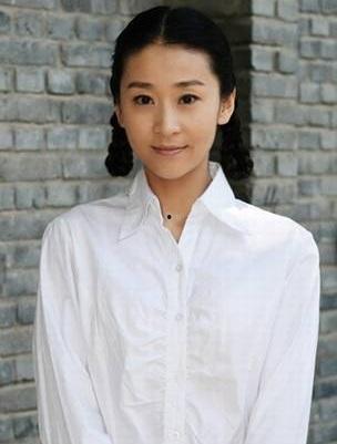 苗圃爆料大学生表白视频,大学生勇敢表白，苗圃视频记录浪漫瞬间