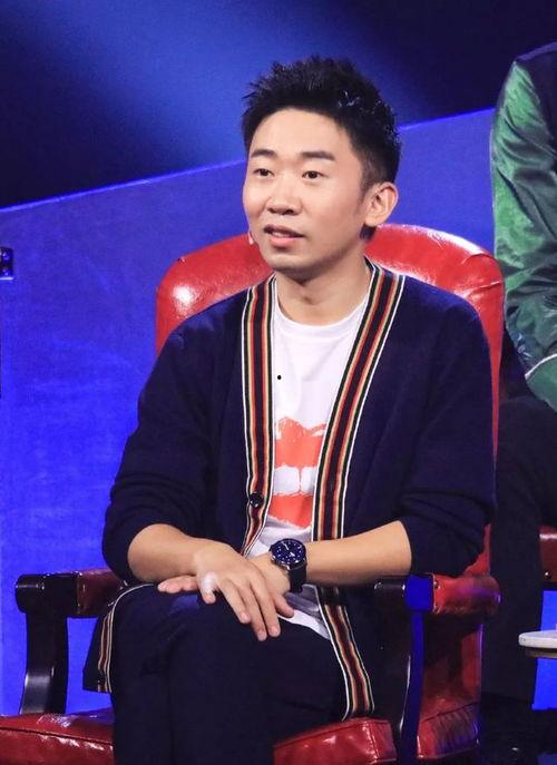 杨迪爆料有人谈恋爱吗视频,恋爱视频曝光，娱乐圈又添新恋情？