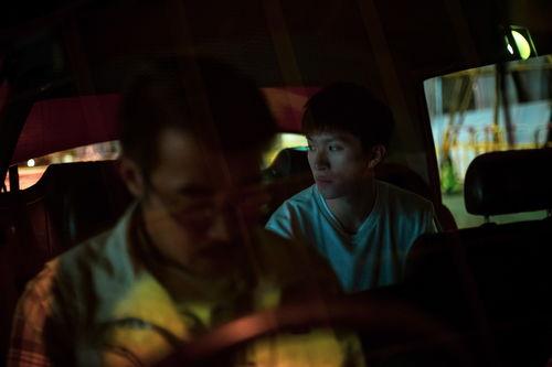 红夜在线观看国语,沉浸式悬疑探案之旅