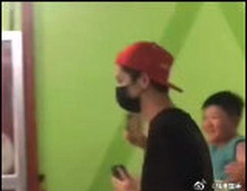 鹿晗学生爆料视频,揭秘偶像青涩往事