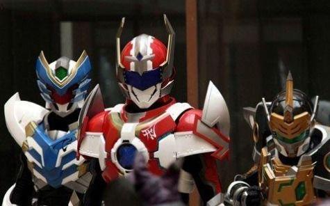 铠甲小队最新爆料视频,神秘装备亮相，战斗升级！