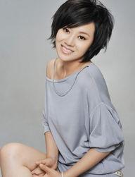 闫妮爆料新闻视频大全,揭秘明星幕后故事，视频大全带你领略娱乐圈真实一面